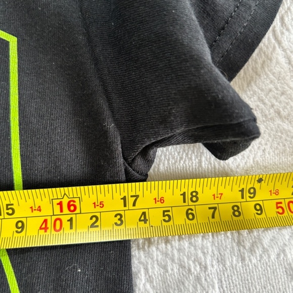 NWT Seattle Seahawks Football T-Shirt Size Small Men's Fandom Stadium Tailgate - Picture 7 of 8